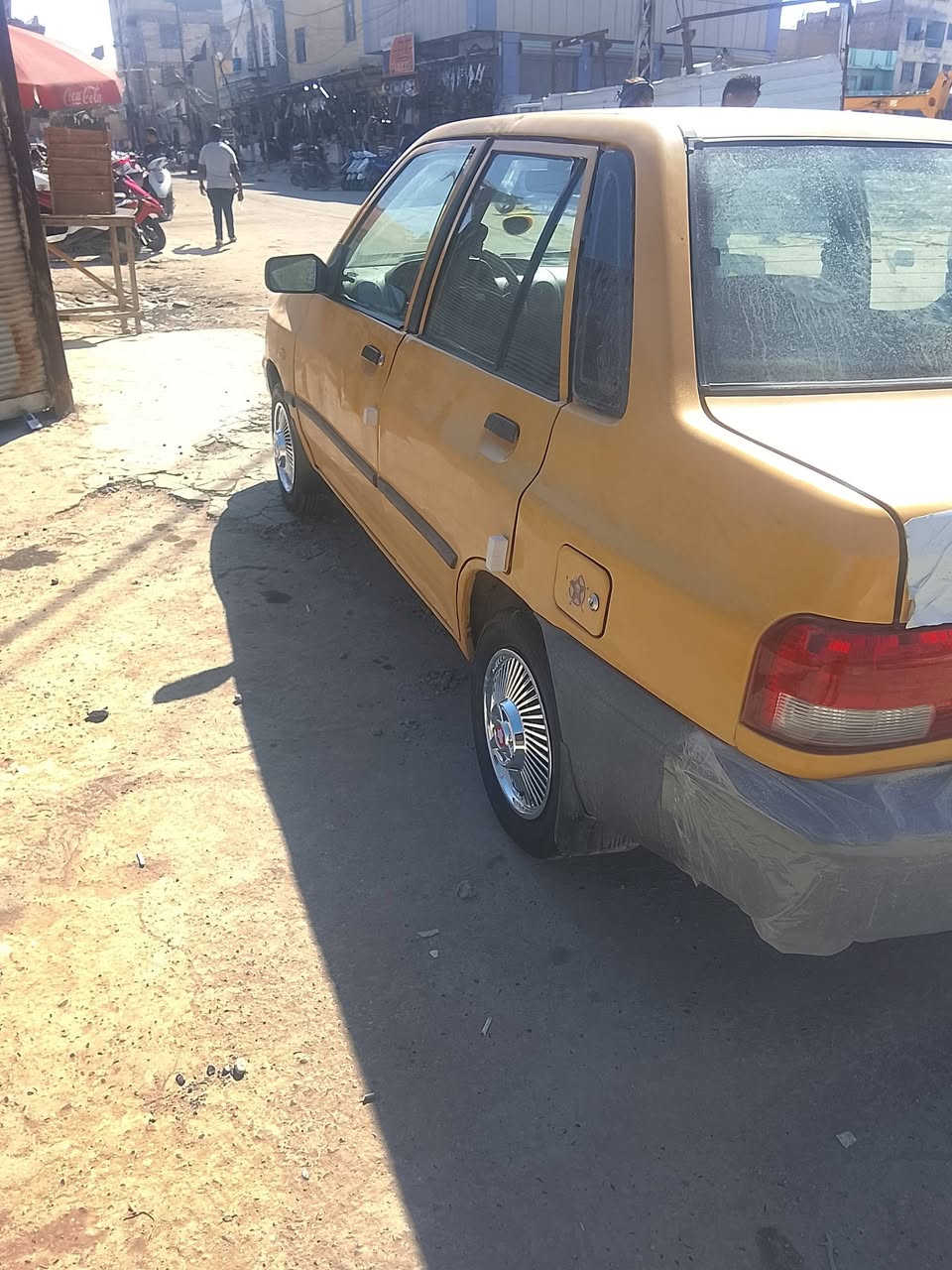 سلام عليكم  سايبه موديل 2012 سياره جديده شوفت عينك مابيه كل نقص كير محرك حداديه جديده رقم جديد مصفره هيئه وغرامات السياره ما متعوبه بيه شاصي واحد بي خياس وعمرته وسياره أحله من الصور السعر ب30 وبيه مجال مكاني حله بكرلي ❤️ ***********،***********,
