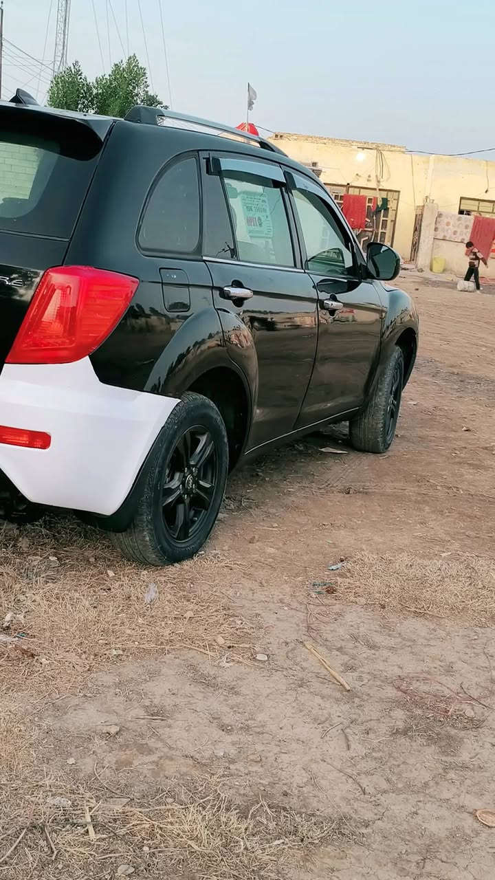 سلام عليكم
سياره نيفان 60x سياره مصبوغه جماليه فقط سياره حلوه دبريد شغال حداديه جديده تخم تاير كله جديد كهرباياء جددد سياره جاهزه من كلشي شغل امشي سعر 50 بي مجال الطيبين العنوان ميسان _كحلاء. رقم *********** بي واستاب هم بس علئ الفيس مااا مجوتت. 👋👍
