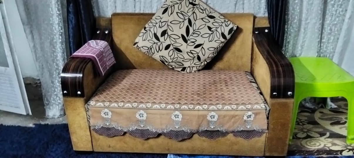 السلام عليكم تخم 9مقاعد ديوان ب150وبي مجال مكاني الزهور ***********
