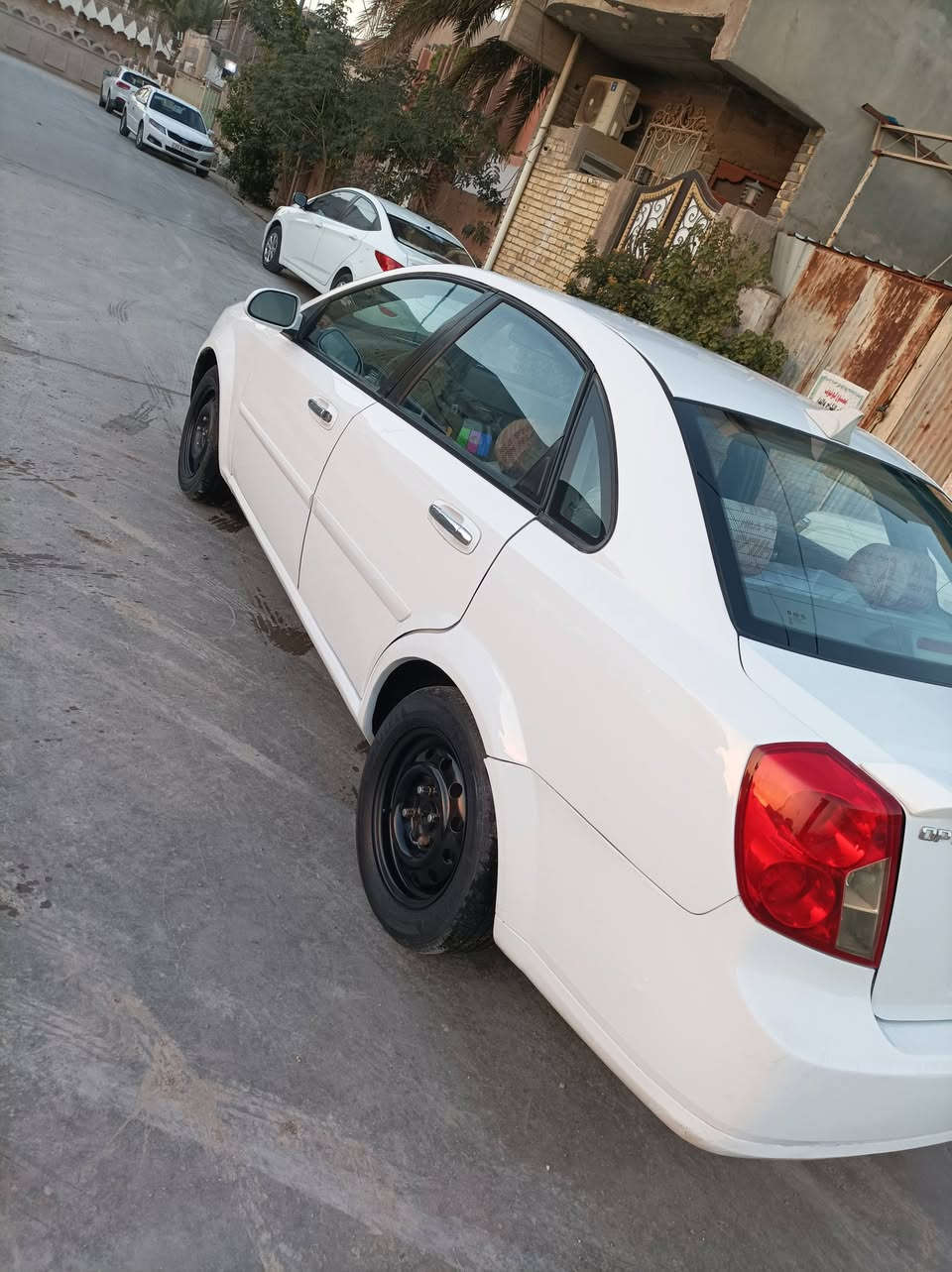 سياره جاهزه من مكينه وكير
وحداديه
رقم واسط دولي
سونار مرفق ويه الصور
مكان السياره واسط النعمانيه 
السعر 73وبيه مجال قليل
***********
