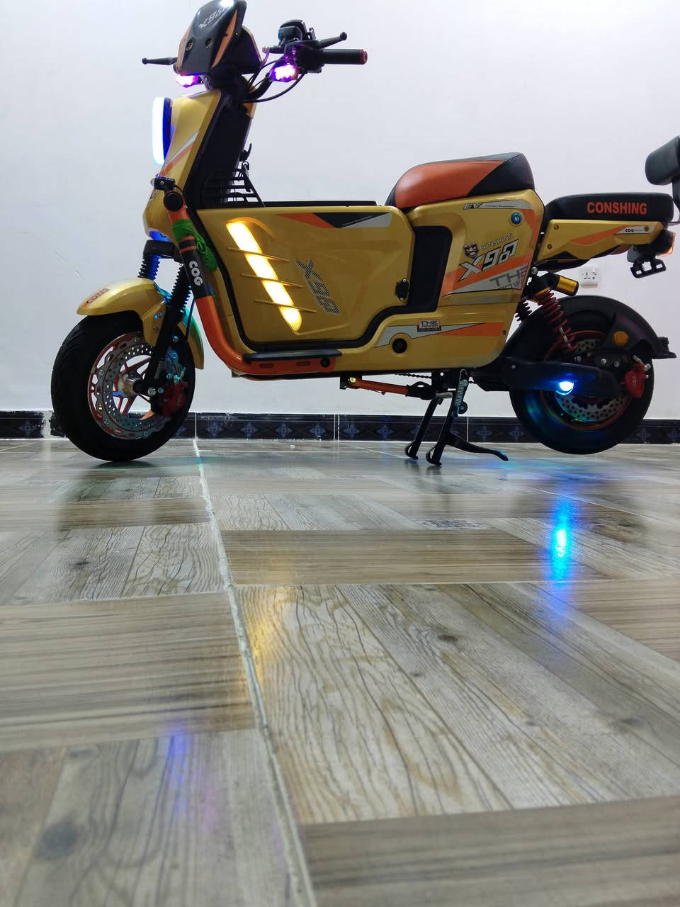 درجة X900 لبيع  15يوم من ماخذه ملف 2000
السعر 550 وبيها مجال العنوان الي الخصيب
البهادرية رقم ***********
