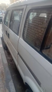 سياره دفسنك موديل ٢٠١٣اجره بسمي مصفره من كلشي رقم انكليزي سعرها ٣٠ رقم...