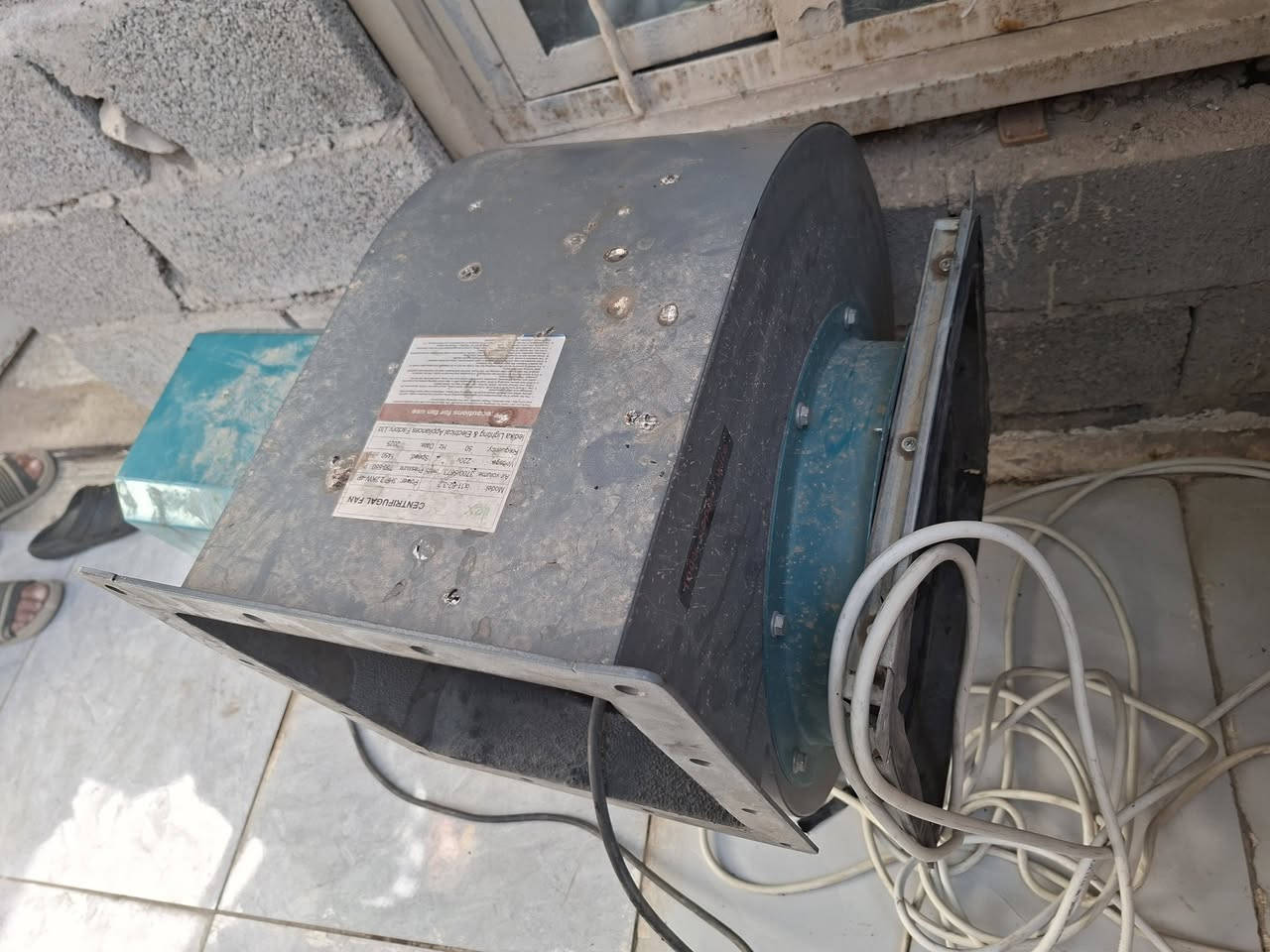 مثثل مموضح بل صوره بلور مطاعم او يصلح الايشي بلور  مال دكتات
مستخدم ٣اشهر جديد اخذت بمليون واريده ٧٥٠ وبي مجال للتفاوض 
***********
