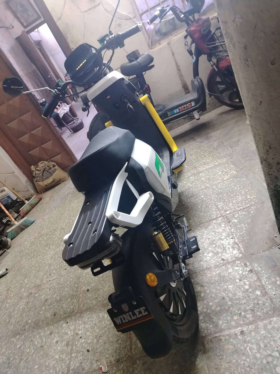 السلام عليكم عندي دراجه شحن للبيع مكان بغداد حي العامل السعر 400 سراي تصل رقم ***********
