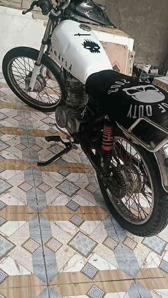 دراجه مال شغل للبيع 
بيها رقم شاصي بس بلي اوراق
شغل هندر واطلع 
الشراي يتصل ويتدلل 
250 وبيها مجال للشراي مكاني قضاء المدينه
‭+٩٦٤ ٧٧٧ ٣٧٨ ٨٧٧٨‬
