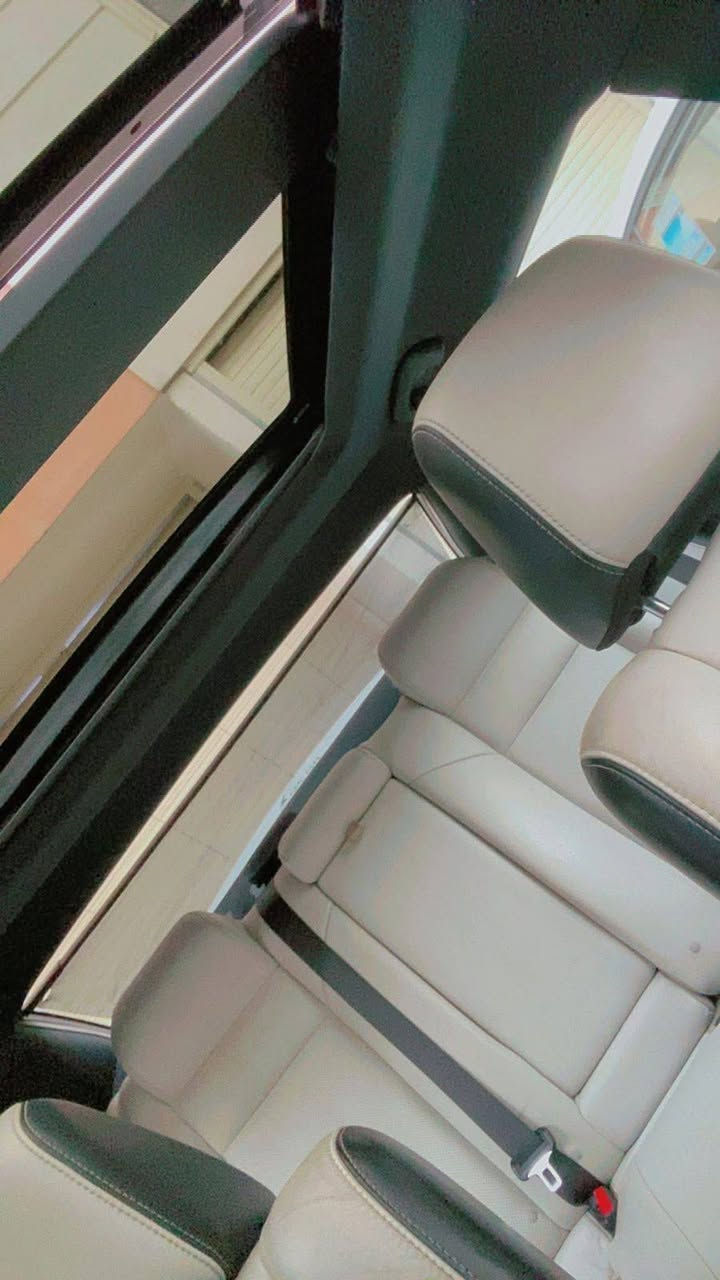 السلام عليكم
اوباما فئة S 
مفولة للاخير 
كلين تايتل 
خليجية حجم 3600 
ماشية 98 الف كيلو
رقم اربيل باسمي 
مكاني بغداد المنصور 
السعر 299 ورقة وبيها مجال بسيط 

اني مكلف بالنشر 
رقم صاحب السيارة ***********
