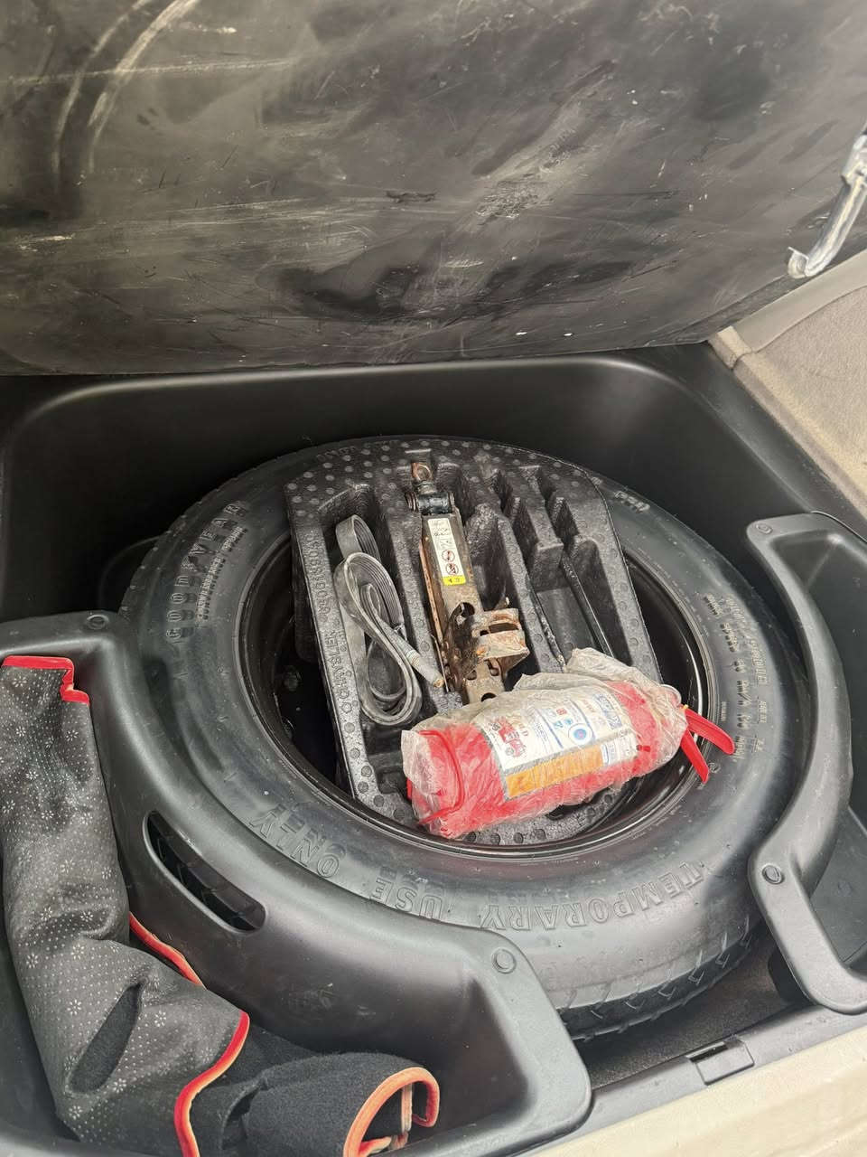 السلام عليكم جيب لاريدو 2011 ((كفاله عامه من الصبغ ولحادث)) ،،رقم بغداد بأسمي،، ماشيه 151 الف .. عنوان بغداد 
السعر ((153)) للاتصال ***********
