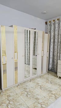 غرفه تركية اخو جديدة ممستخدمه هواي للبيع 750الف وبيها مجال 6 قطع تواصل...