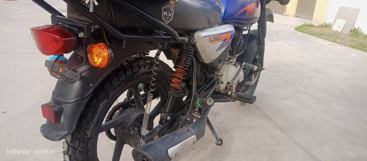 اسلام عليكم بوكسر موديل 22 بدون اوراق اكفلها من سرقه شغاله ما بيها نقص سعر 850 مكاني بغداد حي العدل رقمي للتواصل ***********
