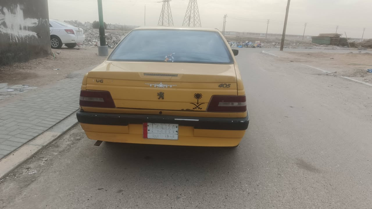 السلام عليكم بيجو 450 ماكينه وجير فرنسي جدد سنويه منتهيه بالعشرين مكاني بصره قبله السعر 18 بيها مجال *********** ***********
