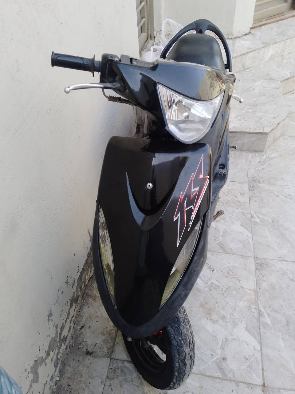 دراجه ماكس عدلة نضيفة نقص بس سلف الدراجة كفالة عامة ما مفتوحة ونشطة من مكينة وكهربائيات للاستفسار  /***********
