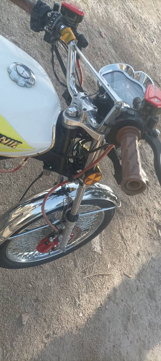 25للبيع مكاني الحمزة الشرقي السعر،700.  اوراق سكنر،***********
