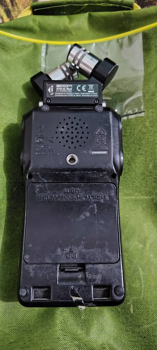 السلام عليكم
زوم صوت 6  للبيع بيه عطل 
3 نوافذ عاطلات او منفذ واحد يشتغل 
فجة وكفاا اعتقد صار  بيهاا طبك رايده #80 الف الي يريد يتواصل👇👇او على المازنجر  *********** || ***********
