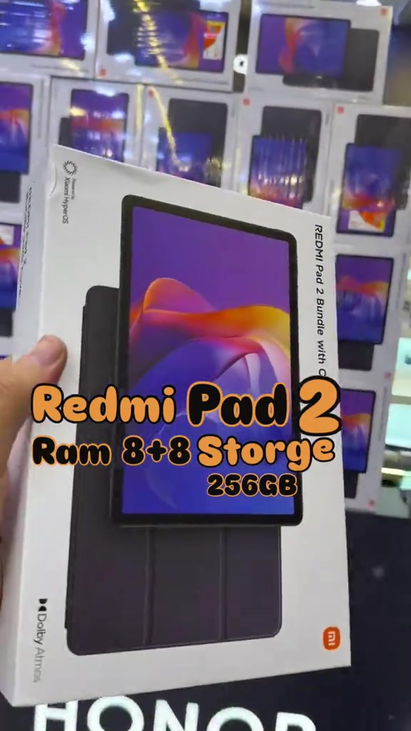 Redmi Pad 2 تایبەتمەندییەکان * شاشە: 11-inch IPS LCD * ڕوونی شاشە: 2.5K (2560×1600) * Refresh Rate: 90Hz * ڕووناکی: تا 500-600 nits * پڕۆسێسەر: MediaTek Helio G100 Ultra (6nm) * GPU: Mali-G57 * RAM: 4GB / 6GB / 8GB * Storage: 128GB / 256GB * Memory Card: پشتگیری microSD تا 2TB * باتری: 9000mAh * شەحن: 18W Fast Charging * کامێرای دواوە: 8MP * کامێرای پێشەوە: 5MP یان 8MP (بەپێی مۆدیل) * دەنگ: Quad Stereo Speakers + Dolby Atmos * سیستەم: Android 15 + HyperOS 2 * Wi-Fi: Wi-Fi 5 * Bluetooth: 5.3 * USB: Type-C * SIM: هەندێک مۆدیل 4G SIM هەیە * قەبارە: باریک و metal body * کێش: نزیکەی 510g


**إذا كنت صاحب هذا الإعلان وتريد حذفه لأي سبب، رجاءا أرسل رسالة إلى الدعم الفني**