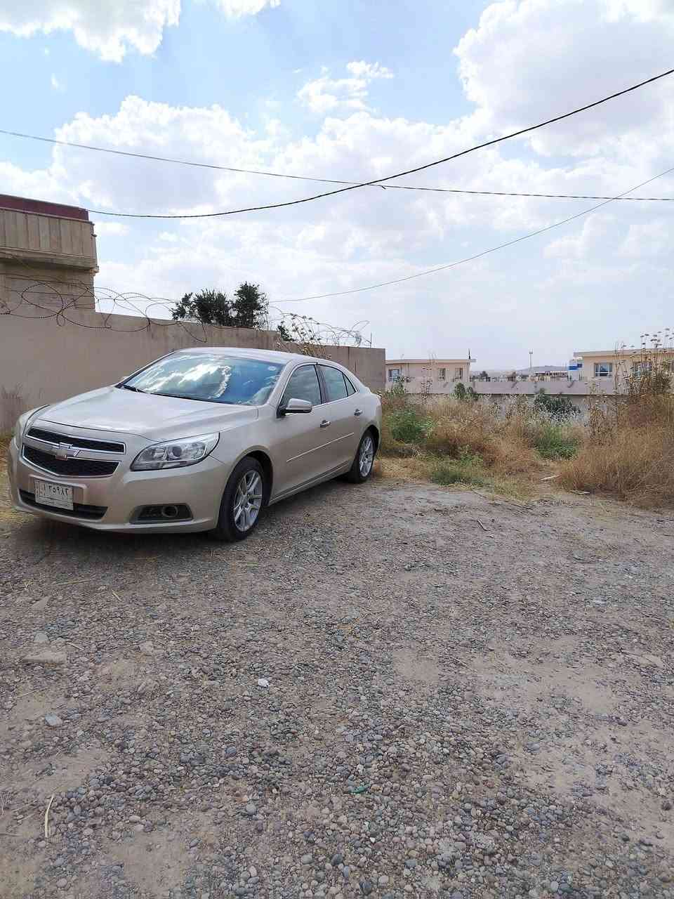 للبيع ماليبو 2013 مكينه ٢.٥ 
ضربته جنطه والبجم مصبوغه حزام
كير ٦ نمر جديد بلكارتون
مكينته مفتوحه بيه صوت بطل ومامأثر عليه
لادفانز ولاصرف
٤ تايرات جدد
حداديه امامي جديده
حداديه خلفيه تعبانه

مكان ديوانيه مداور شوكت مايعجبك 
رقم ***********
سعر 79 وبيه مجال
