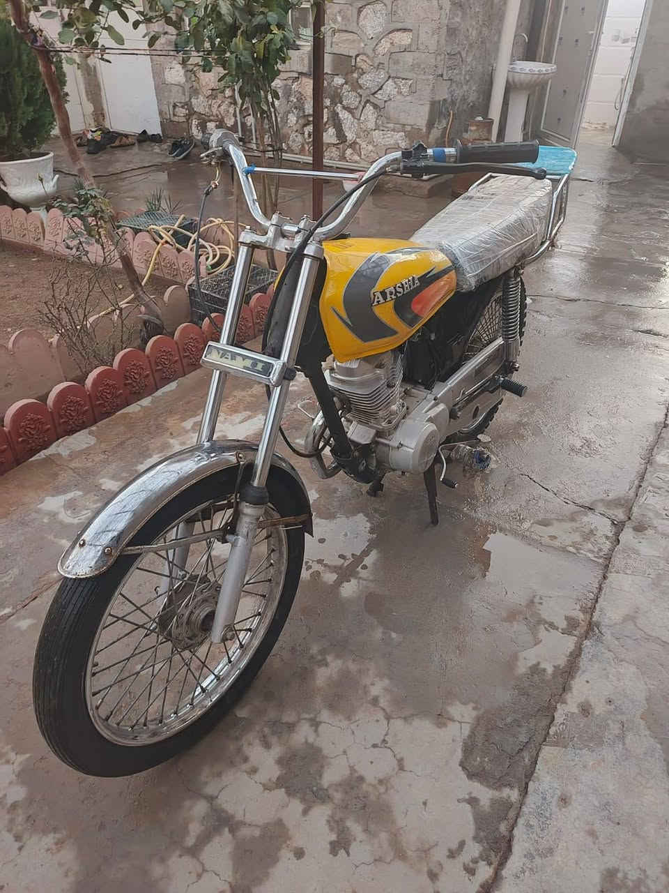 نامه ٣ احرف داجه مناقصها شي بس بيها صوت فيلس وعصافير السعر ٢٧٥ وبيها مجال قليل  راسلني خاص ما موجود خابرني ***********
