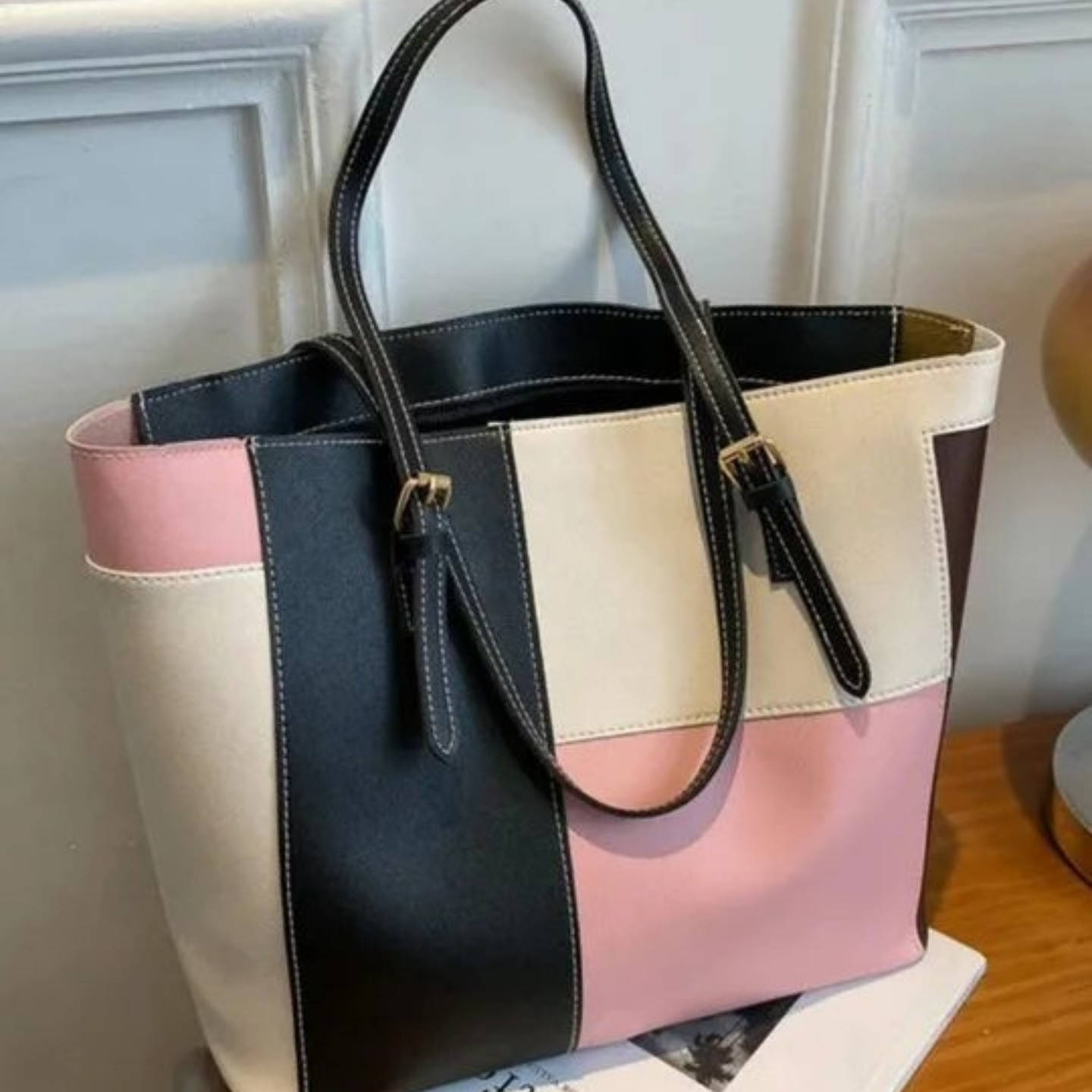 قريبا🥹✨
#اكسسورات_شنطةساعات_كبك_باقات_ورد_طقوم_رجاليه_ونسائيه_استشور_فير_تغليف_هدايا_هدايا_حفلاyoفuت #انستقرام #انستغرام #الاكسبلور  #اكسبلور_فولو


**إذا كنت صاحب هذا الإعلان وتريد حذفه لأي سبب، رجاءا أرسل رسالة إلى الدعم الفني**