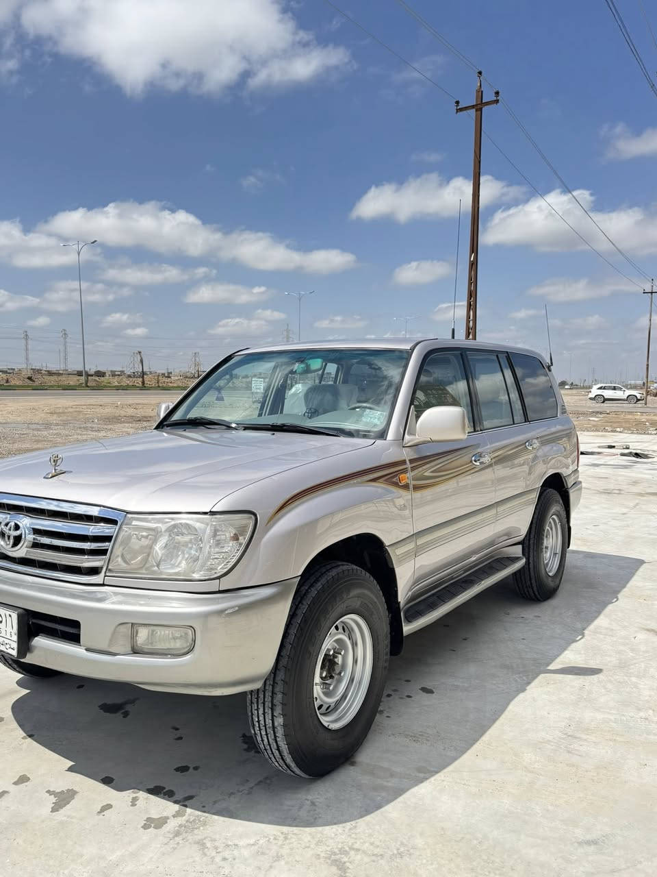 لاندكروز مونيكا 2003 باسمي شرط التحويل فول مواصفات 
مكفوله من الدعاميه للدعاميه صدر جديد كير محرك شرط

فتحه  داخل بيج ماشيه230 الف حقيقي
بيع ومراوس 

للتواصل ***********
