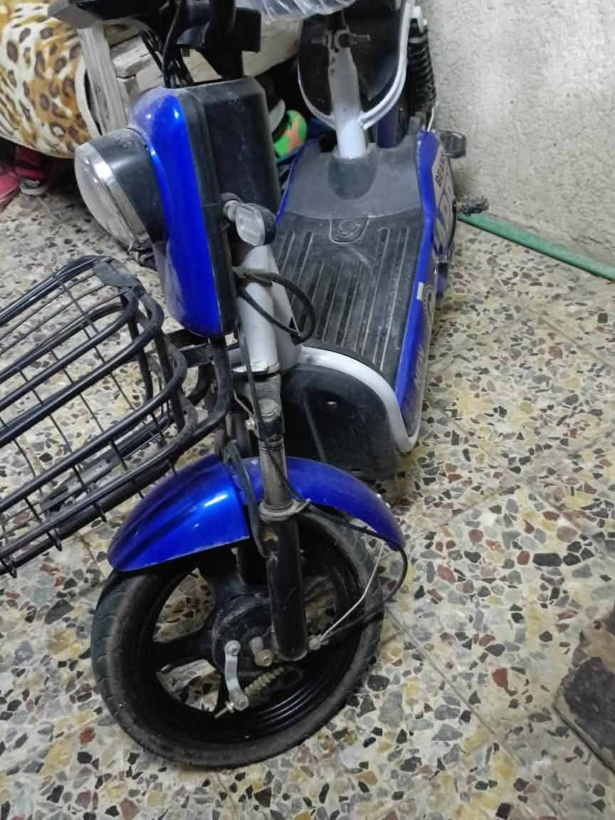سلام عليكم
بايسكل شحن استخدام قليل جاهز مابيه اي شي السعر 250
المكان كربلاء  حي العامل للاستفسار /***********
