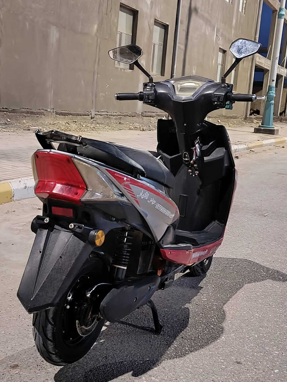 دراجة شحن للبيع او مراوس 
الدراجة 5بطاريات قبل تقريباً اقل 4اشهر مبدل 3منهن الدراجة شوفت عينك السعر 450وبيها مجال 
***********موجود واتساب او على الخط وما موجود على الفيس مراوس بيجي او ماكس مكاني سماوه حي النفط 
وكيلها حيدر النيار بالنجف وعنده كل غارضها وبطاريات وتحصل بالسماوه هم
