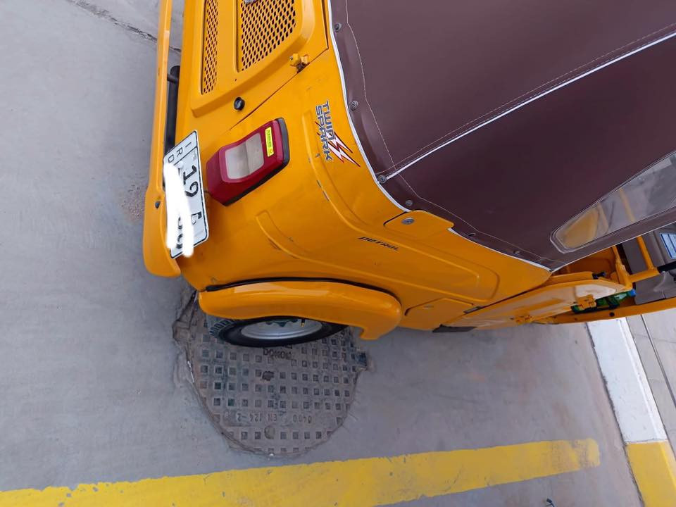 السلام عليكم تكتك للبيع مكفوله من داعميه للدعاميه محرك برغي مفتوح ممتعوبه لا تنقيص ولا تبخير شغل وطلع كبل بيعه للشارع تخم تيارات جديده متواجد عل نت سعر ب7وبيهه مجال قليل حك جيه العنوان بغداد رقم تليفون ***********
