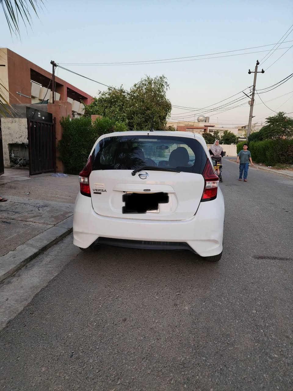 سەرەتا بەناوی خوا 
نیسان ڤێرسا ٢٠١٧!!!!
گێ تۆماتیک 
سوکان ڤۆلیۆم 
شاشە ئایپاد 
قفل مەرکەزی 
تازە سێرڤزم. کردوە 
سەیارەکە سبوخ عامە 
کەوتۆتە سەرلا 
***********
*********** أربيل, العراق

