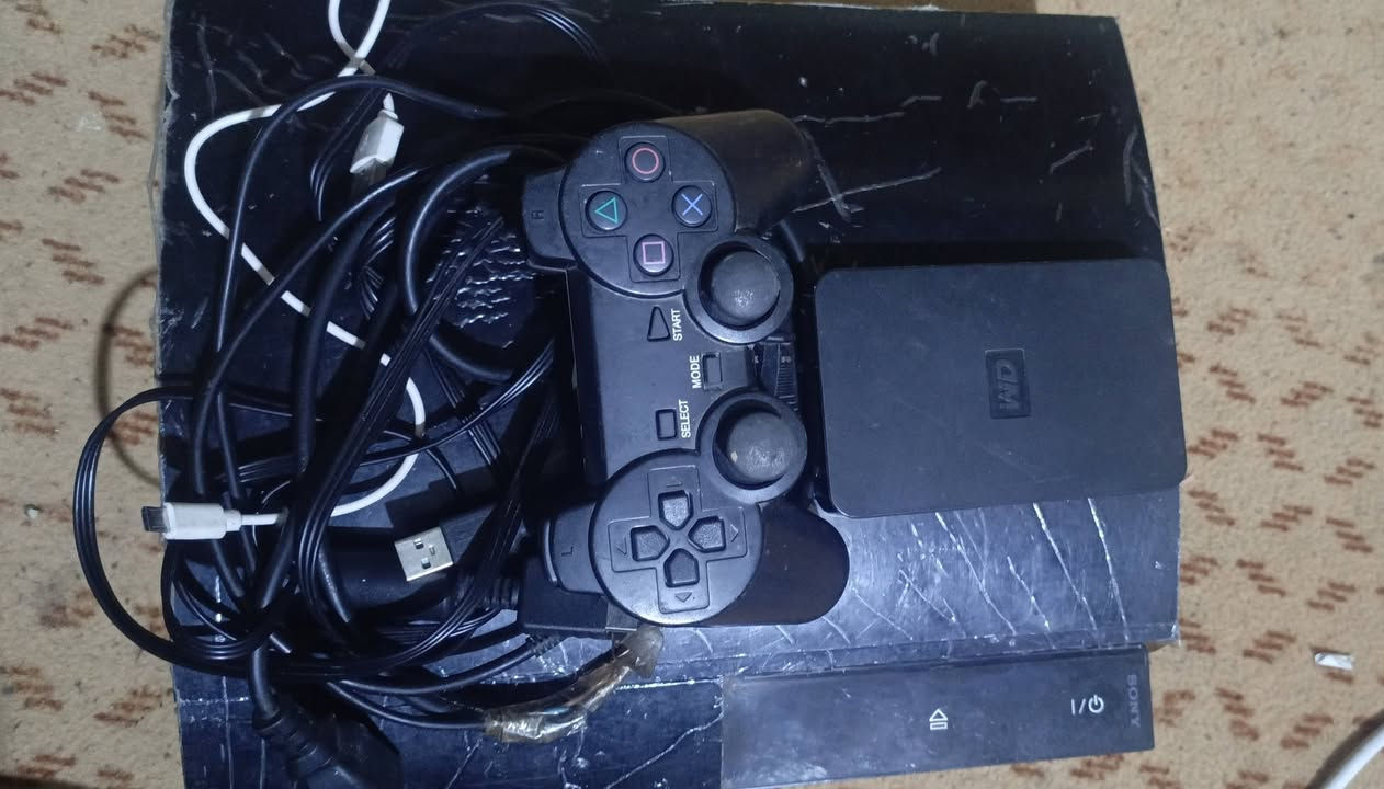 بلي 4 للبيع 
140 بي مجال قليل


**إذا كنت صاحب هذا الإعلان وتريد حذفه لأي سبب، رجاءا أرسل رسالة إلى الدعم الفني**