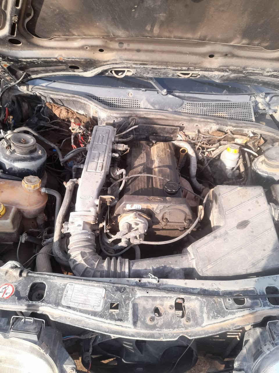 فورد للبيع موديل ٩٣ رقم ألماني صا حبه الشرعي موجود بالموصل السعر 20 وبيها مجال الاستفسار على الرقم ***********
