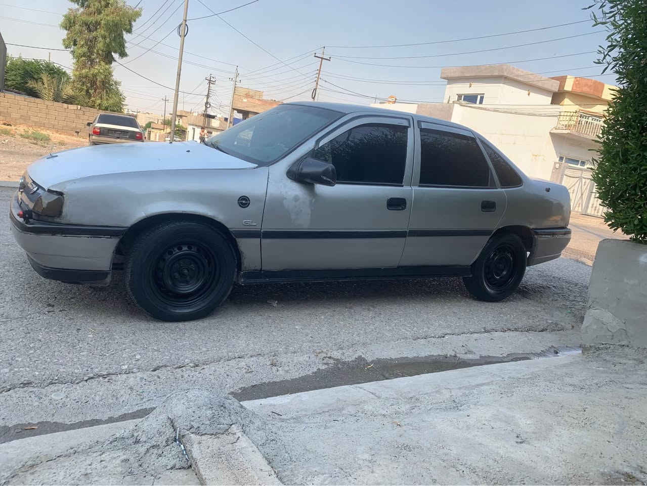 ***********.     ***********فيترا. مة كينة. ١٨ كيرو مة كينة بة شرت   كارباي. تةقو رقة. هةمو بة شرت. هيج مسرفي نية.  سنوي.   سحري ١٣ورقة. شوين. هولير. خبات أربيل, العراق

