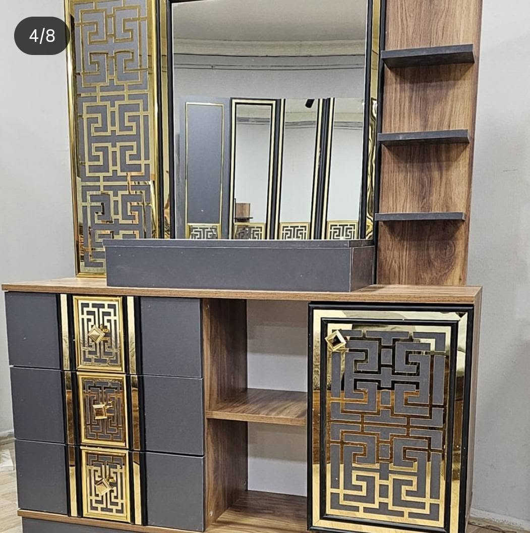 غرفة نوم تركي
خشب طبقات میلامین mdf وصبغ حراري أسم الموديل (فاريو 
9 قطع
200cm×100 2 - سرير نفرین
3- میز توالیت
4- كومدي عدد 2
5- كنتور مع ملحق بقياس 310
6- درور
8- طابورية
9- شازلونة
بسعر ٧٥٠ ومجال 
مكاني خانقين 
***********
