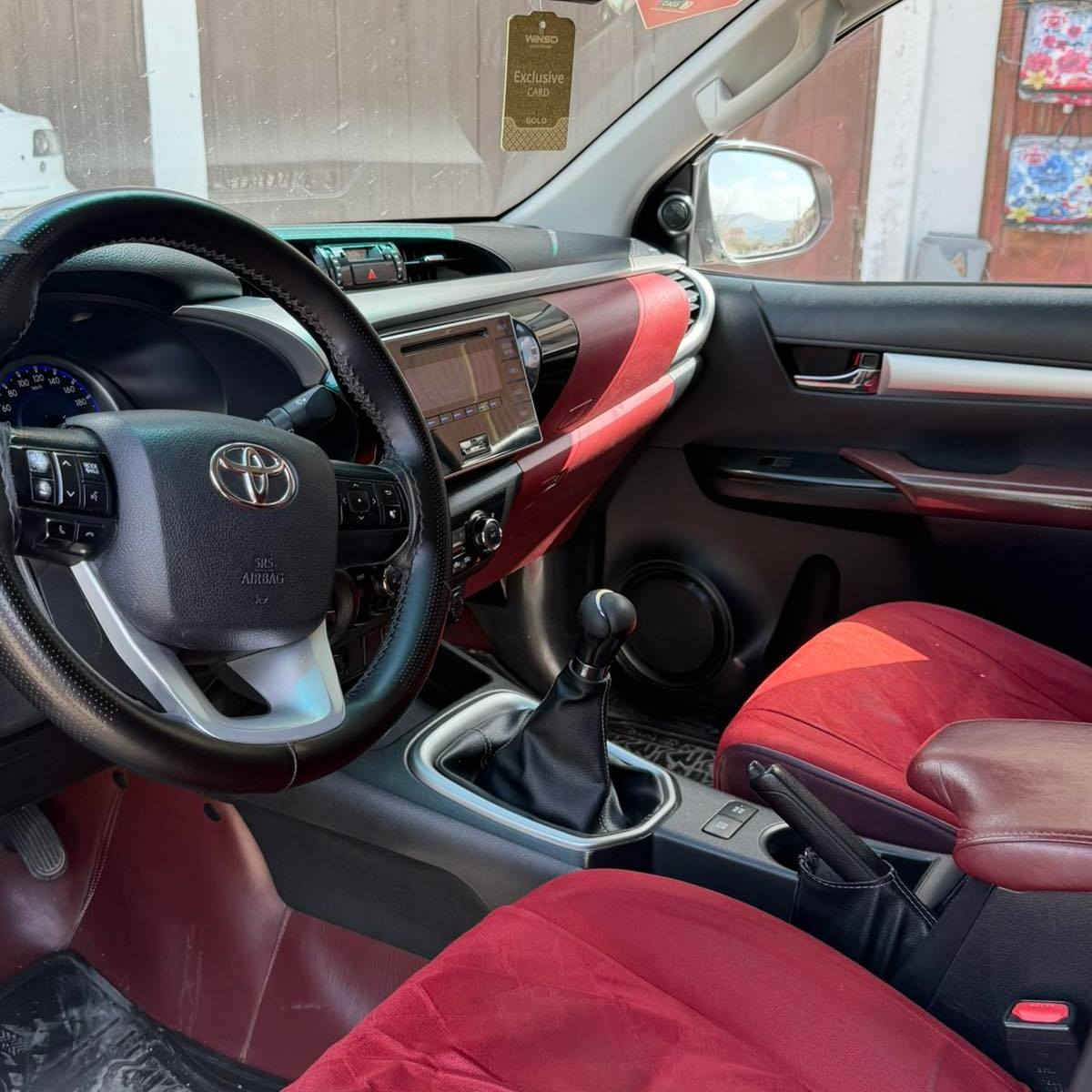 تۆیۆتا هایلۆکس 2017 دەبڵ ئەکسل سپی سەدەفی
سەیارەکە یەک دەست بوە 
لە شەریکەوە لای خۆم بوە 
نمونە لە جوانیو پاکی 
تایەی تازەیە سەنەوی تا ٢٠٣٠ تازەیە 
یەک بئتەقەو رەقەو بئ مەسرەف
سەیارەکە تەنها یرک بست بۆنیتی بۆیاخا
 لە رەسمەکانیشا دیاریم کردوە

سـعـر : لە کۆمێنت داوابکە ڕاستەوخۆ بۆت دێت 📥 

گێر و مەکیەنەی بەشەرت 
هیچ کێشەیەکی تێدا نییە 

ژمارەی خاوەنەکەی 
***********
***********
