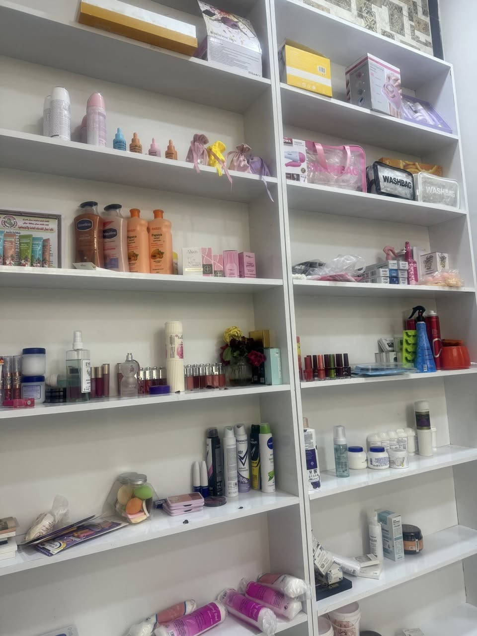 فاترينات يتحمل اوزان ثقيليه للبيع 
سعرهن ٢٥٠ الف


**إذا كنت صاحب هذا الإعلان وتريد حذفه لأي سبب، رجاءا أرسل رسالة إلى الدعم الفني**