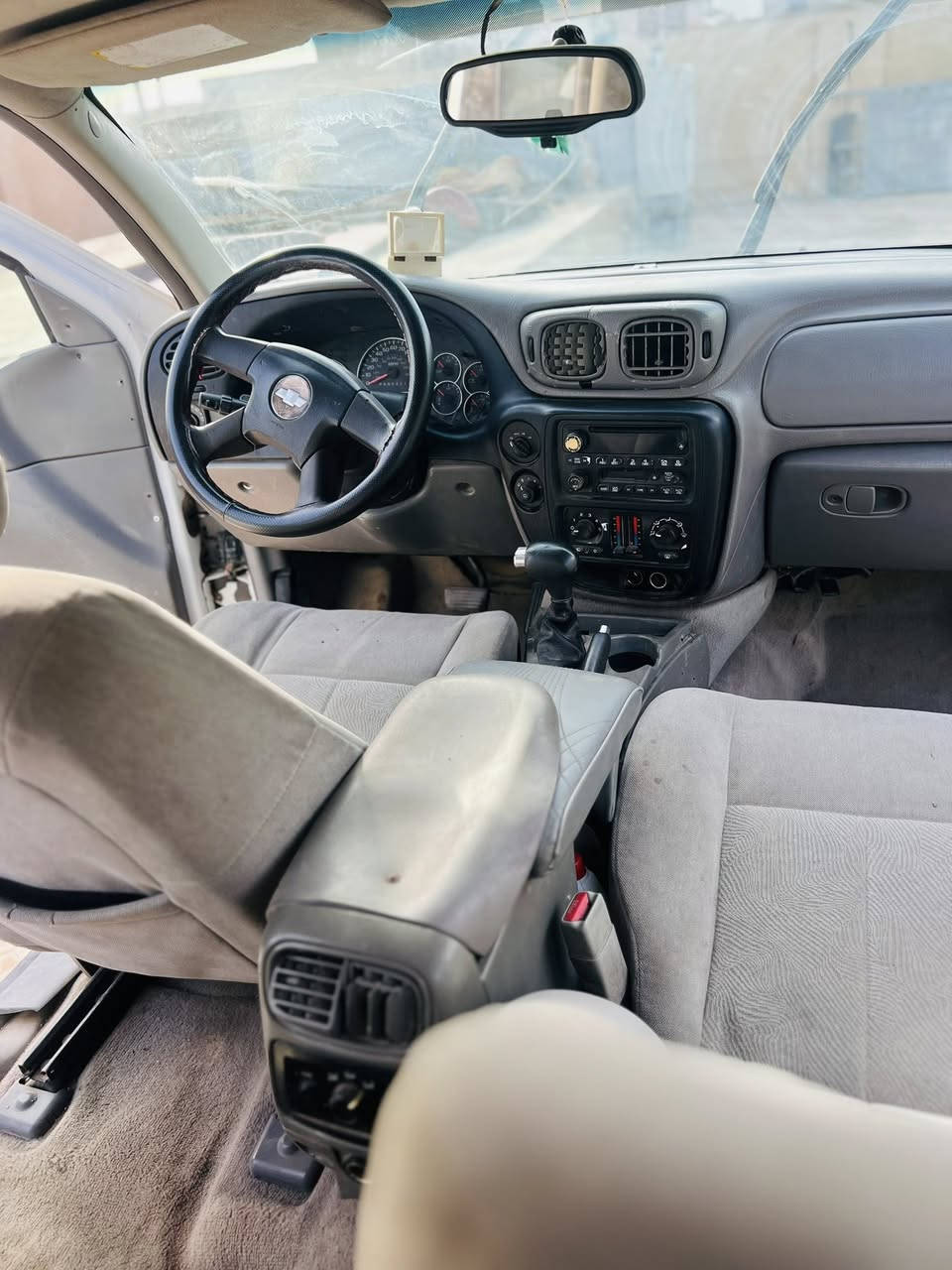 السلام عليكم 
شوفرليه بلايزر 2005 مزاد مزاد 
السيارة جاهزة خير من الله كهربائيات محرك كير تبريد كلة شغال السيارة مرتبة متعوب عليها كلششش شغل واطلع وين متريد مكان السيارة واسط الحفرية 
***********
