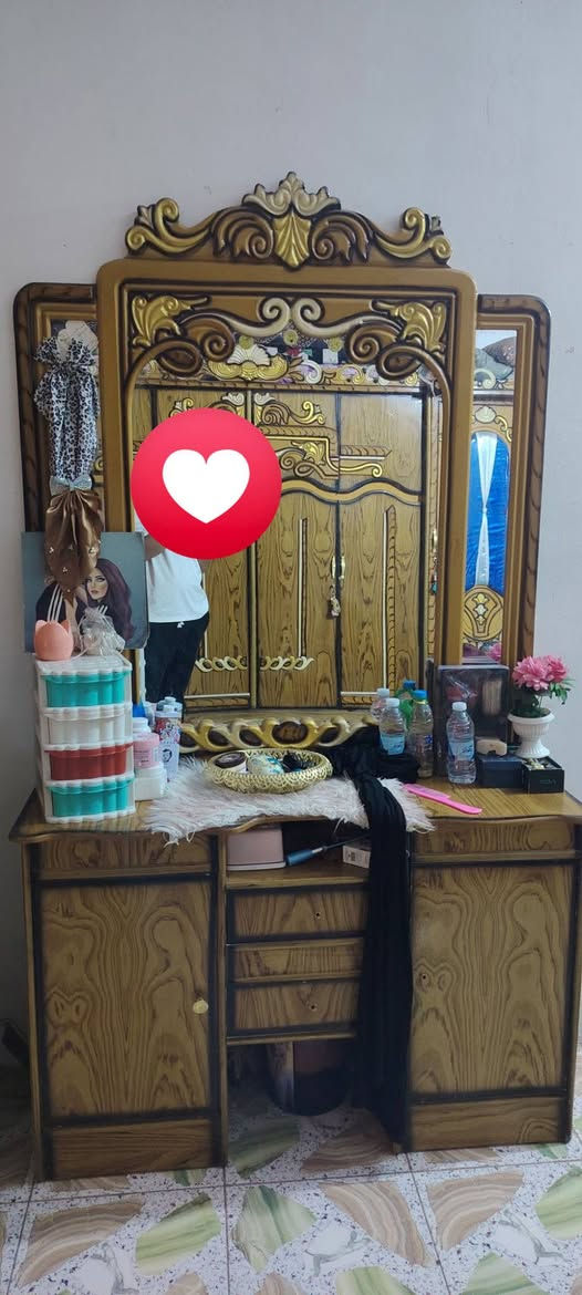 السلام عليكم غرفه مستخدمه للبيع لسعر 300 لشراي يتصل ***********

