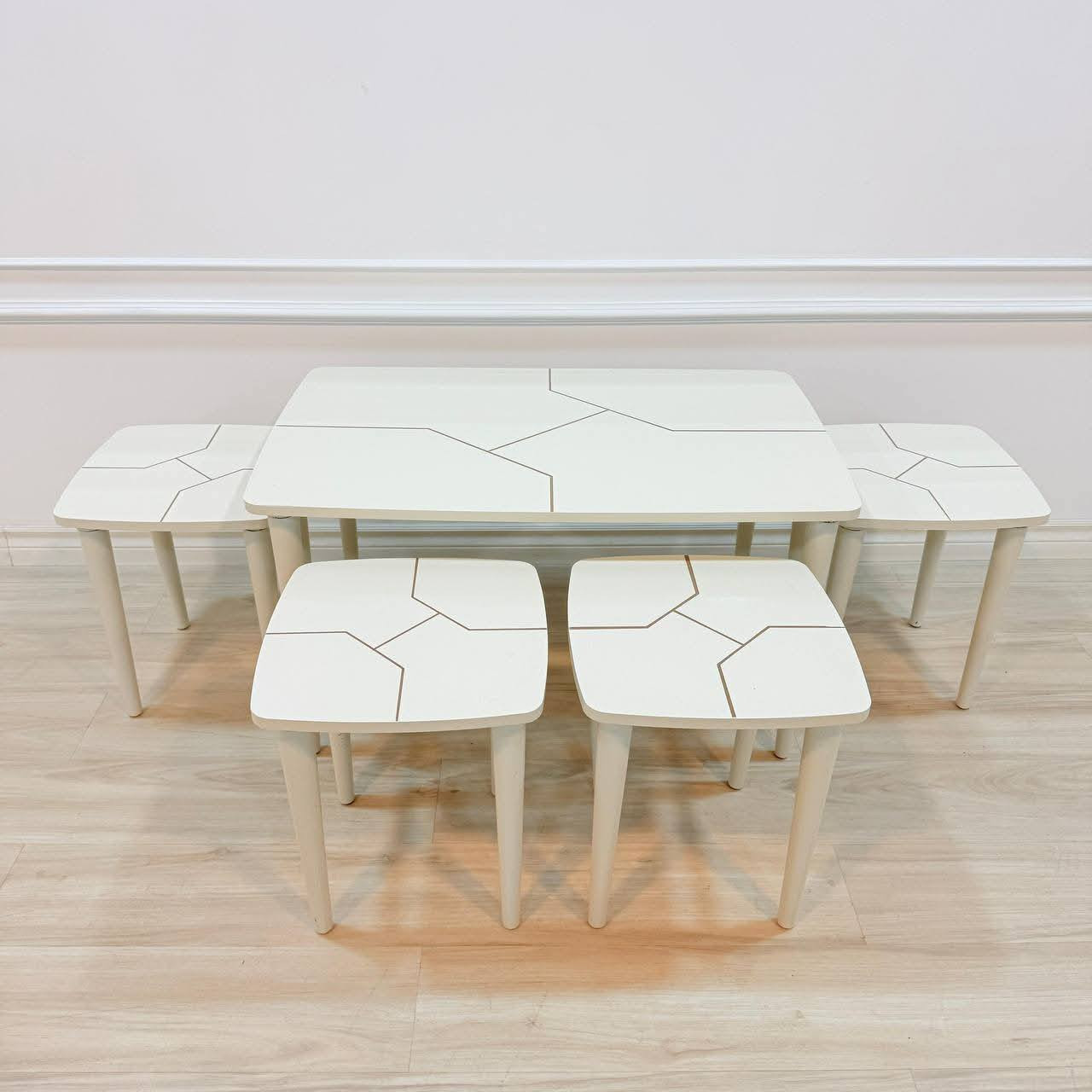 سيت طبلات خشب نوعيه ممتازه وتصميم عصري وحديث لاصحاب الذوق الرفيع والتميز بيتك ويانه 

منشأ تركي 😍🇹🇷 

للحجز والاستفسار يمكنك مراسلتنا على الصفحه الرئيسيه 

توجد خدمه توصيل كافه محافظات العراق 🚛🚛🚛🚛


**إذا كنت صاحب هذا الإعلان وتريد حذفه لأي سبب، رجاءا أرسل رسالة إلى الدعم الفني**