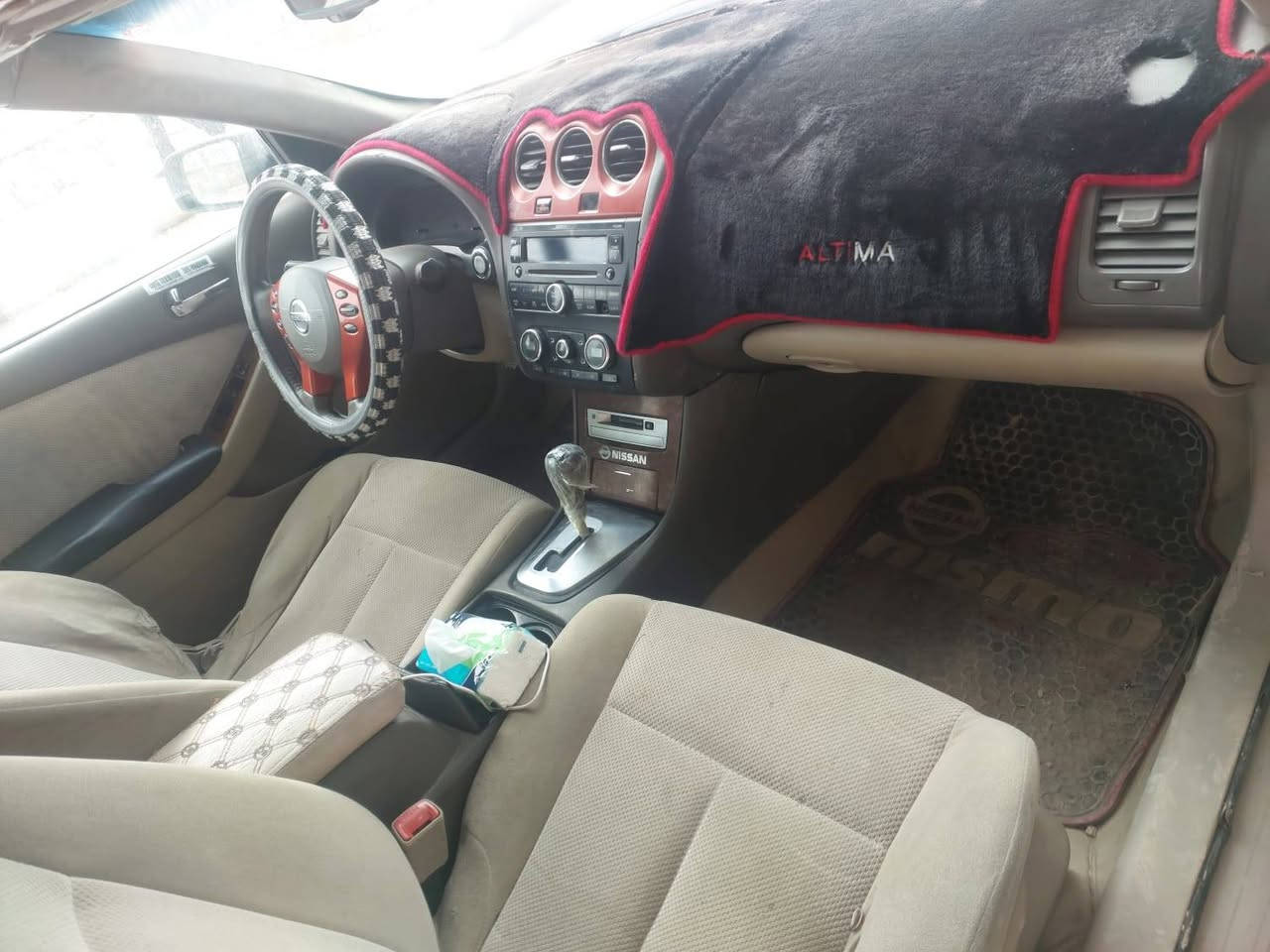 السلام عليكم
نيسان اليتما 2008

خليجي 

رقم سلميانية ....

كير محرك كفالة داخل نظيف جدا  مثل ماشوف الخارج توجد بعض الملاحظات ... سيارة ابيع صبغ عام 

السعر ٧٠ 

الرقم ***********

تم اعادة النشر بسبب عدم الاتفاق
