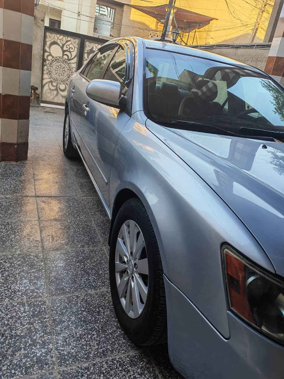 السلام عليكم سوناتا 2007 
رقم انكليزي وسنويه جديدة بسمي السيارة كير مكينه 6V 3300 جدد ومكفولات تبريد خير من الله ثلج 
فتحه تحكم ستيرن كامرة خلفيه شاشه مسجل 
لايت عالي ناصي  زنون بلوجكتر زنون كلش حلو 
السيارة مصبوغه صفحه الصدر ب امريكا مصبوغه ودعاميات هنا مصبوغات السيارة كلها ليبل واحد اي قطعه تبديل مابيها واي حادث ماابيها السيارة مال بيت الله شاهد كلشي مناقصها شغل واطلع والصورة هاي مال اليوم امانه الله 
السعر 100وبيها مجال بسيط؟ وكلشي اكو بل السوك 
العنوان بغداد   الامين الثانيه 
*********** بغداد, العراق
