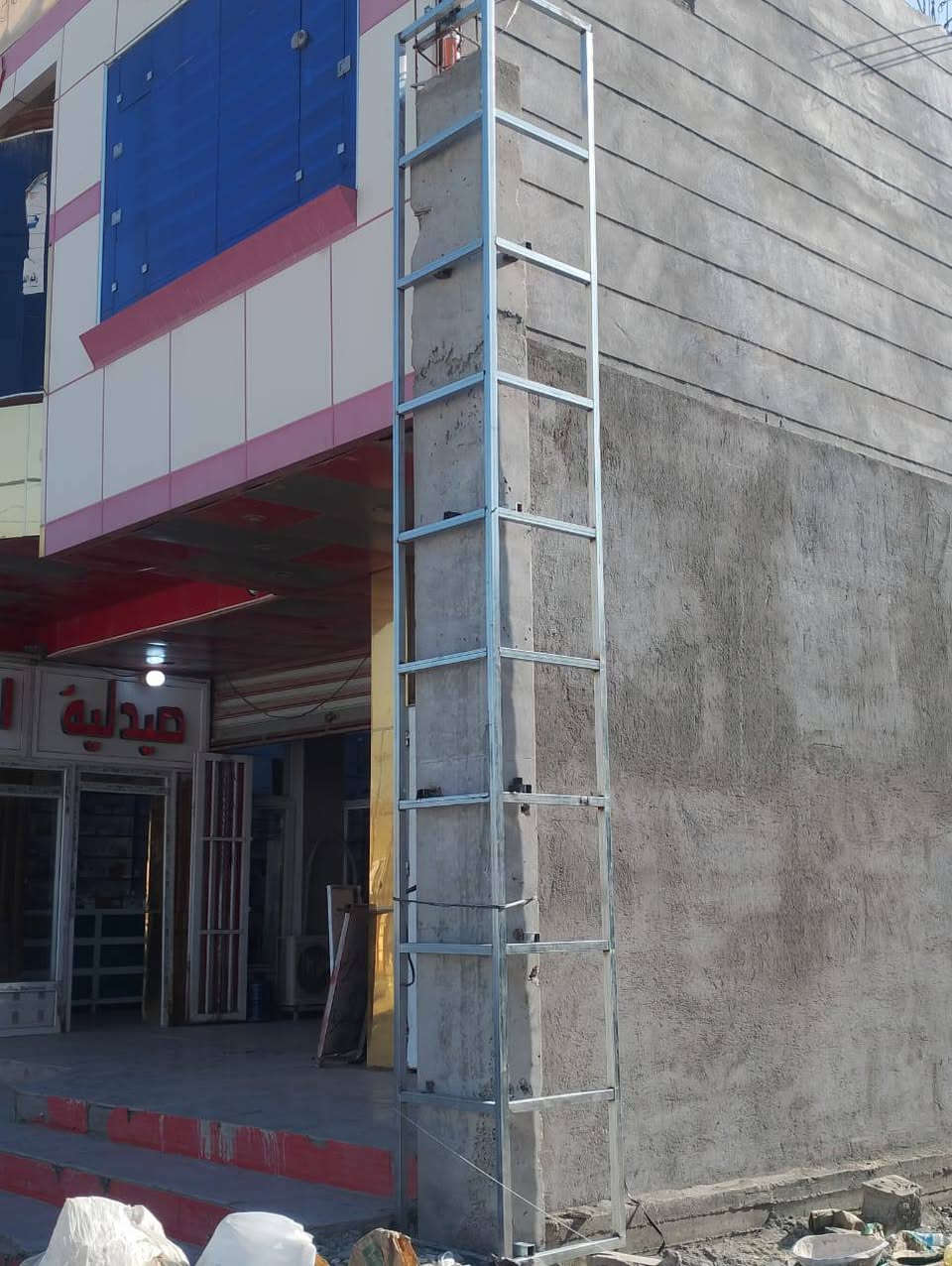 حداد متفرغ لكافه اعمال الحداده مكاني بغداد ونشتغل بكل مكان هاتف***********
