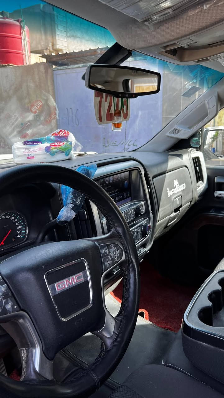 سلام عليكم
جمس سيرا 
باب طويل بدي قصير المرغوب
لون ابيض 
رقم بصره دولي جديد باسمي وهزه جديده
موديل ٢٠١٧
محرك ٨ سلندر ٥٣٠٠ المرغوب
طخم تاير جديد
 باتري جديد
 راديتر ولف حماوه كله جديد
عليها ادامه كامله كل نقص مابيها
بيها صبغ الصفحه اليسره والبنيد اثر حادث ستوته وصور الحادث موجوده
السعر ١٧٠ قابل للتفاوض
المكان البصره 
للاستفسار ***********
