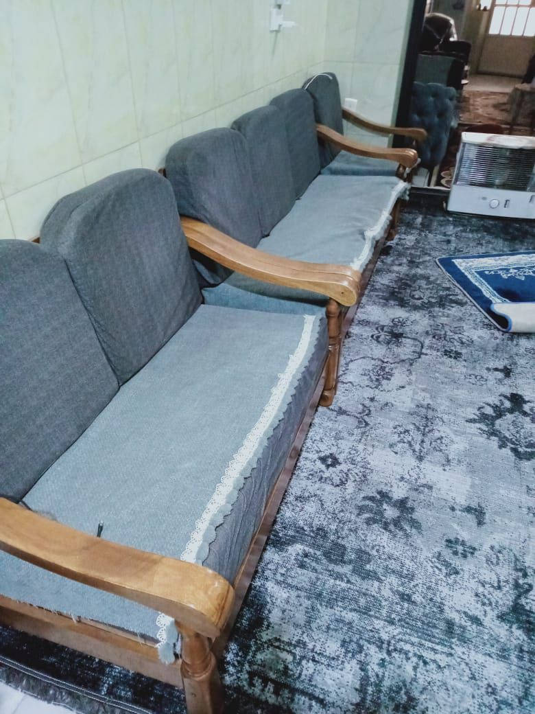 قنفات نجارة واسفنج مميز وجديد ٦نفرات قنفة ام نفرين وقنفة ام ٣نفرات وكرسي السعر ١٢٥ وبي مجال


**إذا كنت صاحب هذا الإعلان وتريد حذفه لأي سبب، رجاءا أرسل رسالة إلى الدعم الفني**