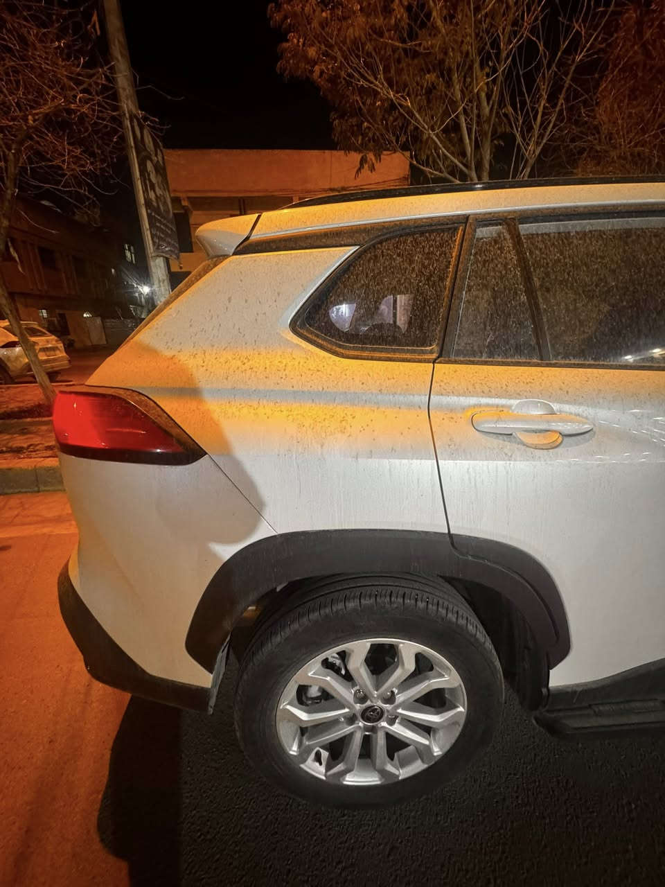 فورت لاندر 2024 خليجي هايبرد فول مواصفات اعلى فئة للاخير كفالة عامه من كلشي وضع الزيرو ماشية 7000 فقط 
كامرات 5 
جنطة كهرباء 
داخل لونين 
كشنات جلد 
قطعتين تبريد 
رادارت امامية وجانبية
كشنات كهرباء 
لد داخلي محيطي 
عليه تغليف جام مانع حرارة بلادي 
السعر 28500 رقم بغداد بسمي مكاني بغداد الكرخ للاستفسار ***********
