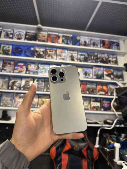 15برو ماكس نضافه100/100 جهاز وتر بروڤ 
256
ب83
كامل ملحقات كيبل+ كارتون 
جهاز نضافه ملياااااار شرط الفحص ما مفتوح ولا مصلح 
للبيع سعر الجهاز 950 فقط مكان رمادي شارع السينما 
***********
