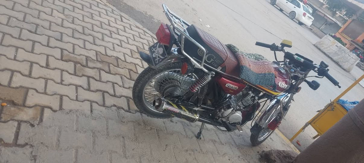 للبيع دراجه مديل 2023 و 4 كير جديد
***********
