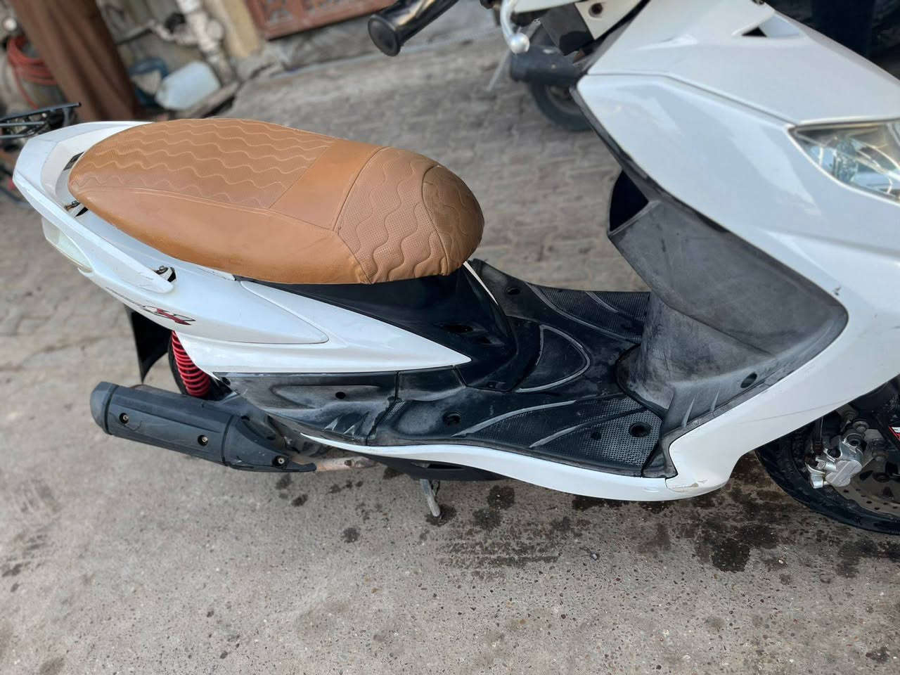 سلام عليكم (( ***********
سكنس فحل كابريتر
مكينه بلادي شرط 
🤍🖤🤍
سلف هندر كله شغال 🔥
كفرات بلاديه 🪬
اشاير لايت عالي ناصي اربع اشاير كله شغال 💥

📍 العنوان بغداد كريعات قرب حسينية ابي تراب 
للأتصال  ***********
 @الجميع
