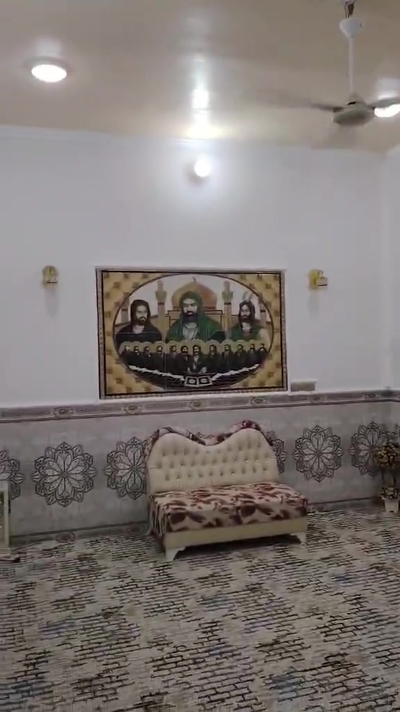 سلام عليكم بيت لبيع بكاع عامر 200 متر بيت بي صاله هول ومطبخ وستقبال وصحيات خدمات موجوده كله بس نقص غرفه مكان موجود بس بعده ما مجهزهن بنيان،،،، البيت بلوك عكادع مرتب وحلوو وقريب سعر خاص لبيت مقبيل محلات راجي عله شارعين سعر 55 وبي مجال لشراي ايجي خاص ***********
