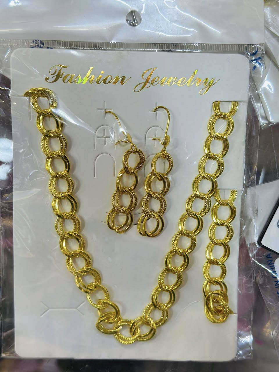 السلام عليكم 
متابعين مجمع النجمة 
حياكم الله رمضان كريم  
اليوم سوينالكم   عروض على الذهب البرازيلي  ٥٠  ٪؜  العرض مده أسبوع واحد 

العنوان ديوانية شارع الوكفة مجاور حواء ستايل مقابل احمد الفريجي
***********
