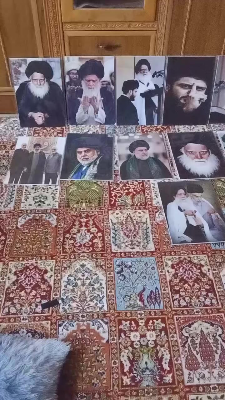 سلام عليكم. مجموعه صور السيد محمد الصدر والسيد القائد مقتدى الصدر. س  لوحه ٨ الاف مكان الامين ***********

