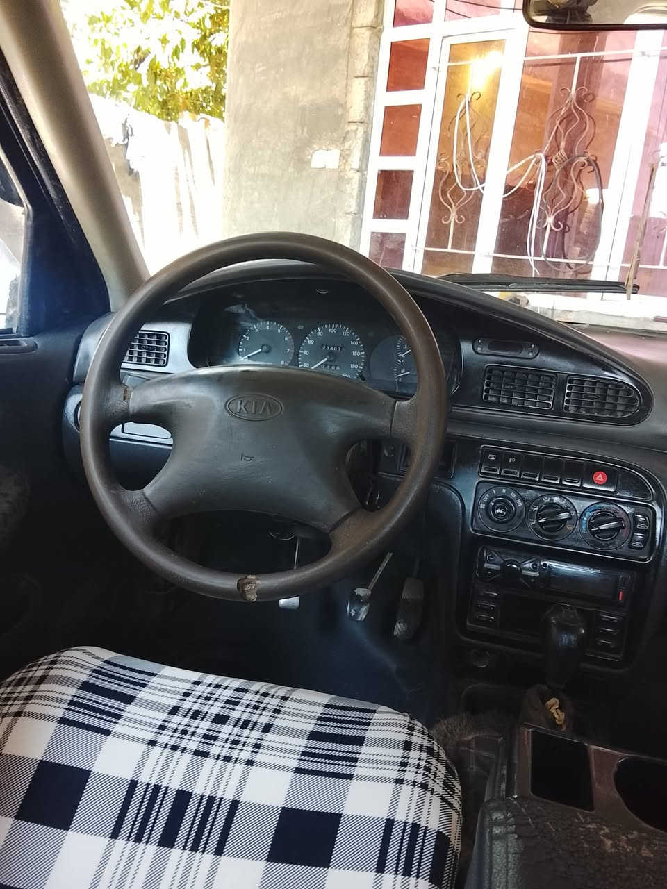 السلام عليكم للبيع سيفيا موديل ٩٦ رقم بغداد مشروع وطني محرك مفتوح كير ومحرك بشرط حداديه كهربائيات شغاله لايت زنون جام الكل شغاله تخم تايرات جديد داخل السيارة نضيف السعر ٣٠ العنوان صلاح الدين الضلوعيه للإستفسار ***********
