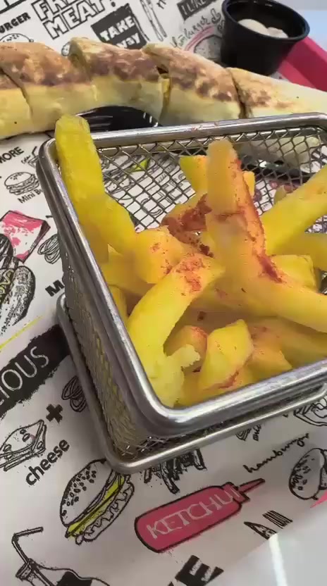 سلام عليكم
شيف سناكات بيتزا كص مقبلات 
من بغداد متفرغ للعمل 
***********
