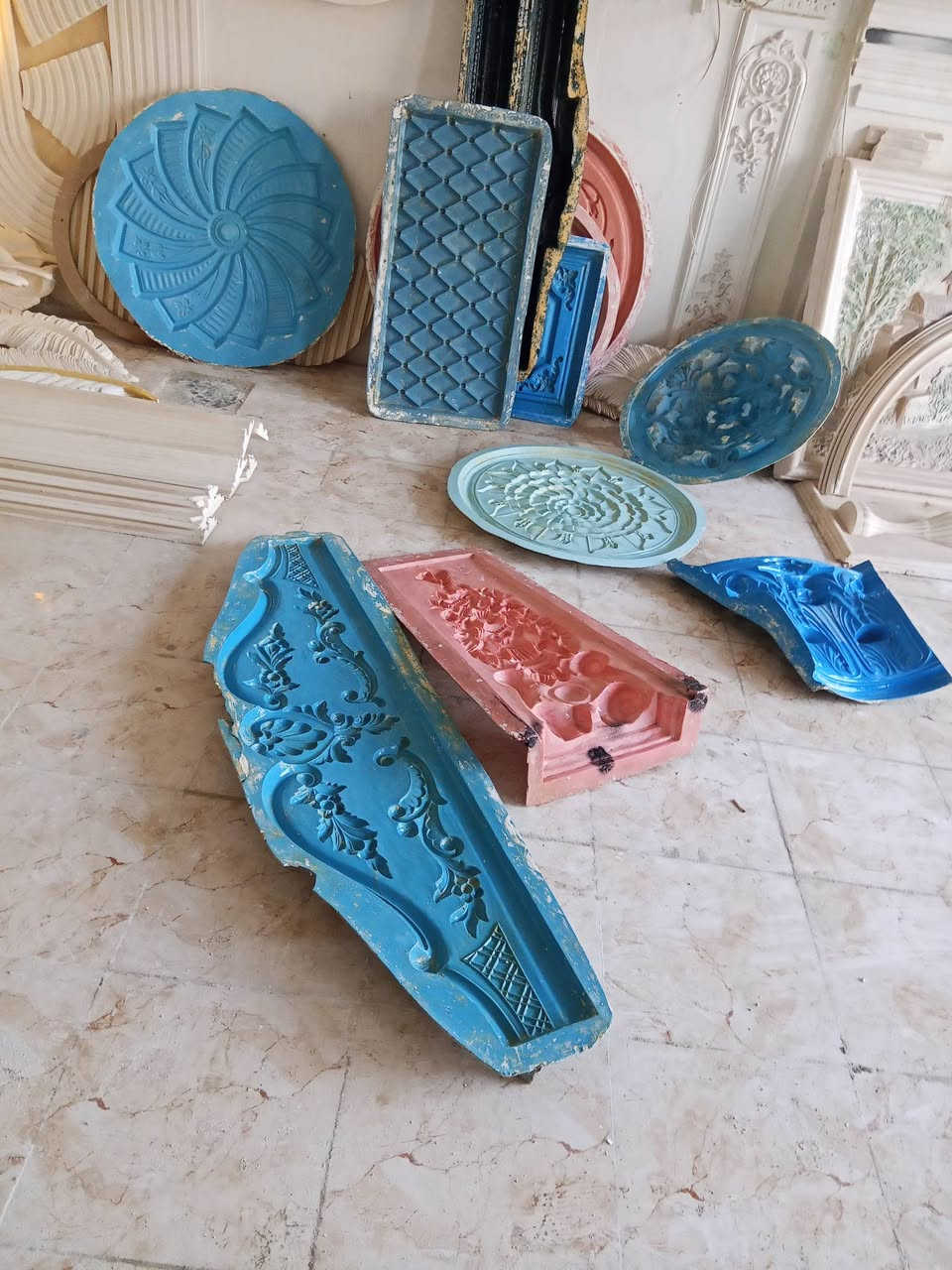 يتوفر ٦٠٠ قالب متنوع حديث فايبر بيع جمله ب٥٠ الف القطه
معمل دمياط للديكور
الحله ***********
***********
